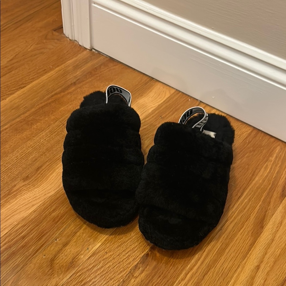 UGG fluff yea slide slide